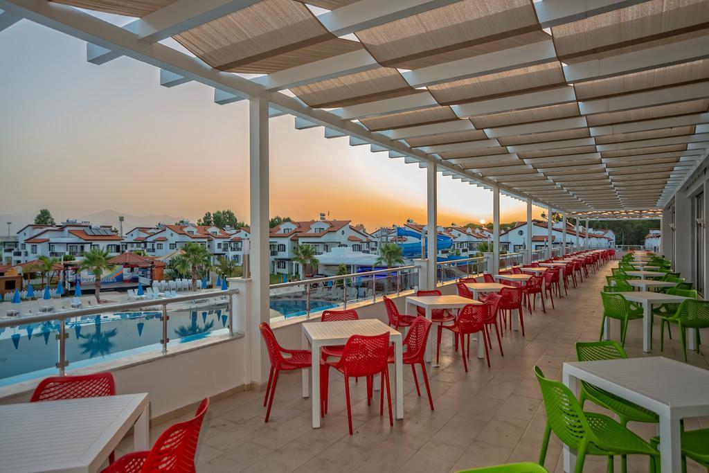 Akpalace Belek Bagian luar foto