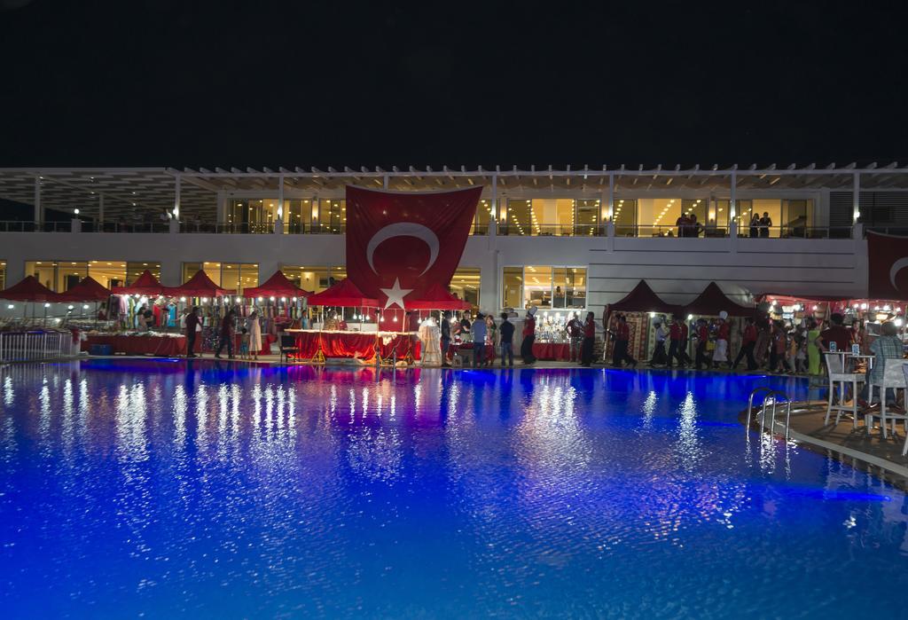 Akpalace Belek Bagian luar foto