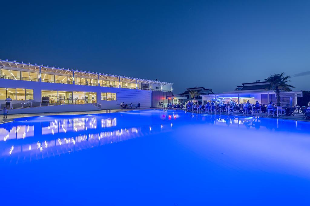 Akpalace Belek Bagian luar foto