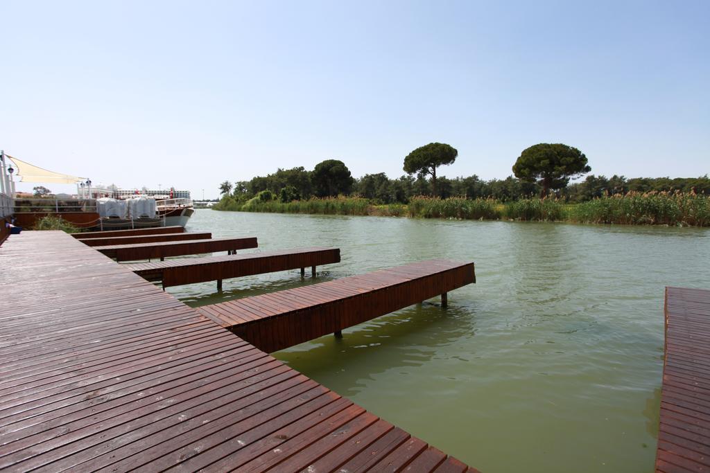 Akpalace Belek Bagian luar foto