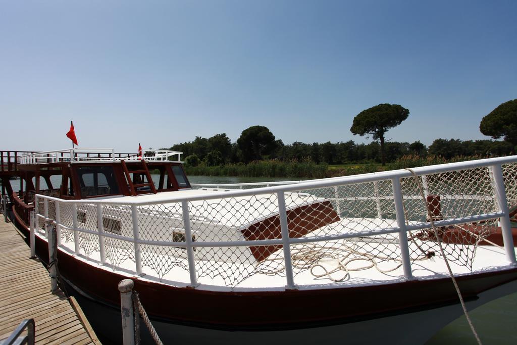 Akpalace Belek Bagian luar foto