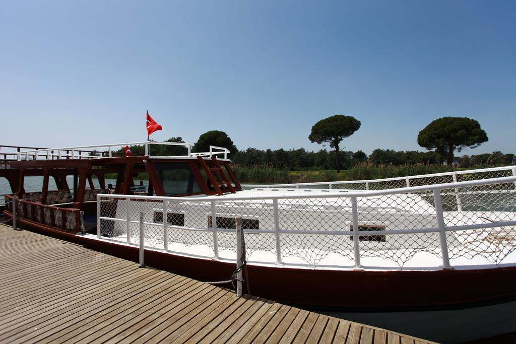Akpalace Belek Bagian luar foto